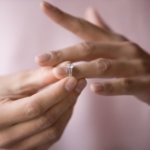 一年後には幸せになれる？【不倫相手の家庭事情/愛情/本気度】