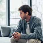 【優柔不断なあの人】優しいのに“好き”と言ってくれない……恋の足を引っ張る要因⇒迷い続けた末に選ぶのは、あなた？