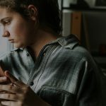 連絡くれないあの人の“沈黙の裏”を透視！ ほったらかしへの罪悪感/本当の事情/あなた抱く率直な本音⇒次に取る行動