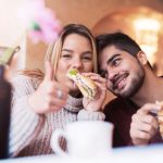 近いようで遠いあの人。「この恋心、届いてる？」あなたに想いを馳せる瞬間/密かな期待⇒二人の距離は、ゼロになる？