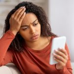 待たせてる自覚、ある？【既読スルー中のあの人の脳内を緊急追跡】あなたのガチな位置付け/甘えと罪悪感⇒次に届く返信