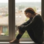 この苦しい恋は神の試練!? あなたが幸せになる道は【あの人を想い続けるべきor次に行くべき】二つの未来を映す決断占