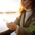 逢えないあの人の“今”を生き霊が生中継！「一人の時間、何してる？/別の異性と連絡とってる？/私のこと、想ってる？」