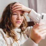 “忙しい”は本当？ 嘘？【あの人から連絡がない本当の理由】待ち続けるべきor動くべき？ 見逃し厳禁のターニングポイント