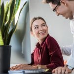 職場のあの人の優しさは【脈アリだからor勘違い？】仕事⇒プライベートの壁を超えて、二人きりで逢える関係になれる？