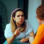 視えました。実は一番怖いのは身近な人ですよ。【あなたの隠れ“フレネミー”＝友達ヅラした敵】の特徴と黒い本音を暴露
