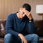 『傷つくくらいなら身を引こう』あの人、あなたとの恋で葛藤しすぎて緊急事態です！ 止めなきゃヤバい“誤った”最終決断