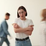 私、“要注意人物”扱いされてる!?【何もしてないのに……周囲が勝手にビビる理由】中でも一番あなたを恐れてる人の正体